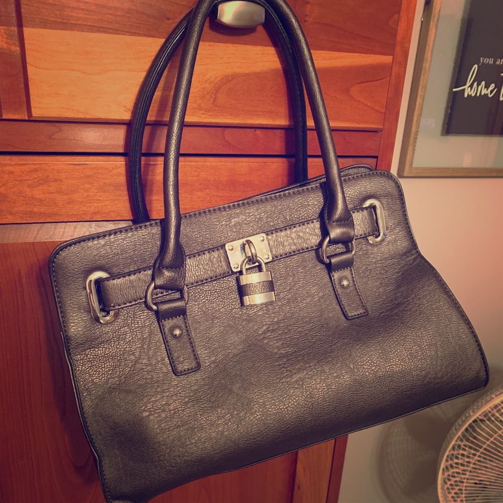 Purse and matching wallet from Buckle